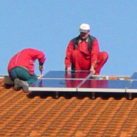 Bei der Installation der Solaranlage